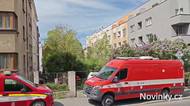 Nález radioaktivní látky při vyklízení sklepa v Praze. Zasahují hasiči i pyrotechnik