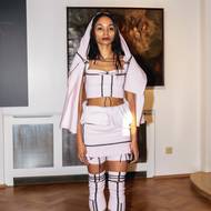 Petra Ptáčková představila svou kolekci na Rašínově nábřeží, v prostoru Cyprian Fine Art Gallery.