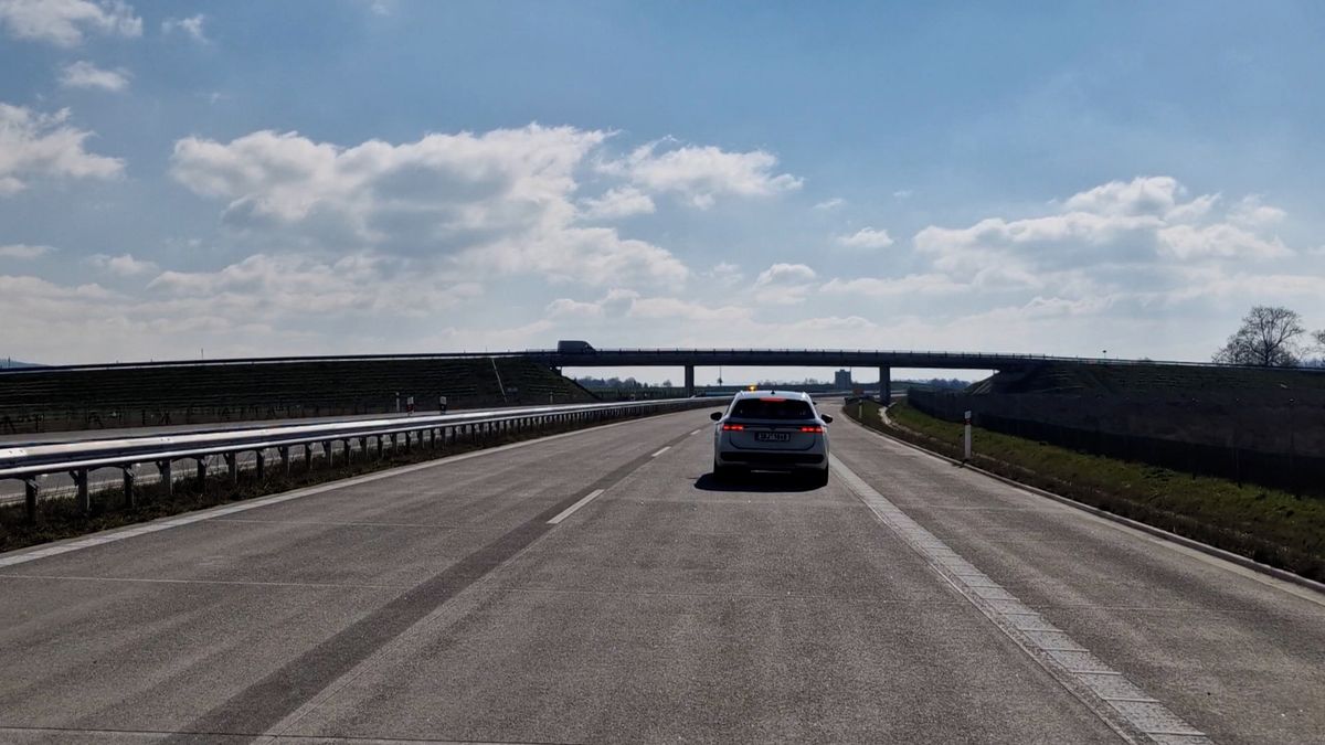 Daň za 18 let průtahů na dálnici D49: Tři miliardy navíc a stále nejistý termín