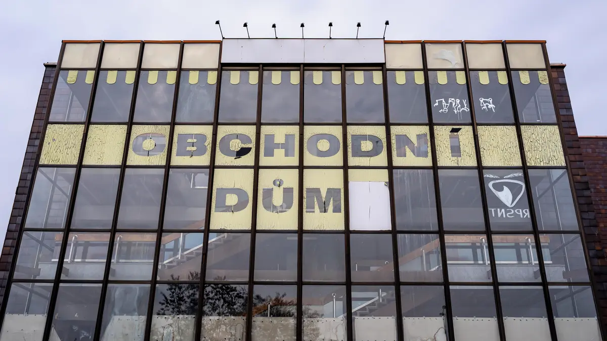 FOTO: Symbol komunismu půjde k zemi. Modřanský Prior nahradí moderní zástavba