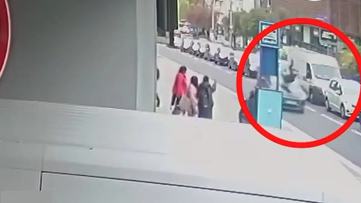 Vběhla přímo pod auto. Kamera ve Zlíně natočila sražení mladé chodkyně