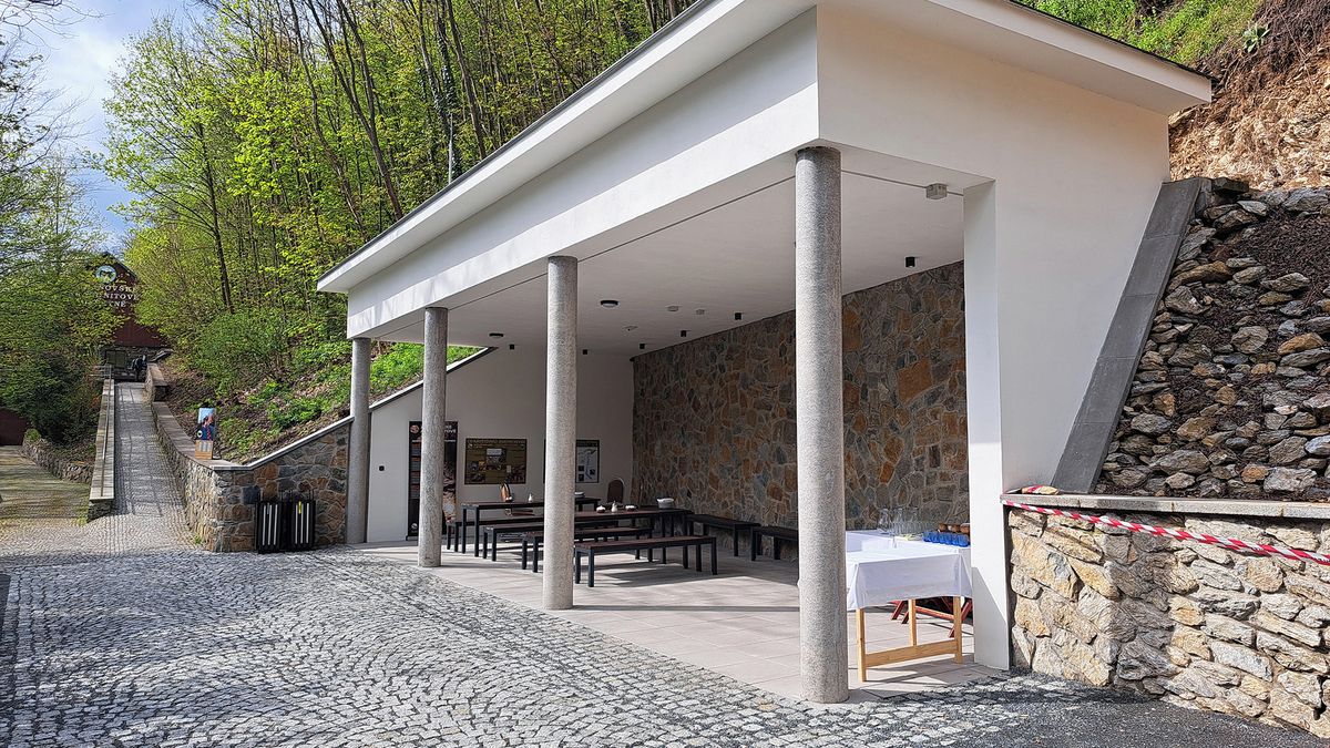 Zbrašovské aragonitové jeskyně slaví sto let od otevření