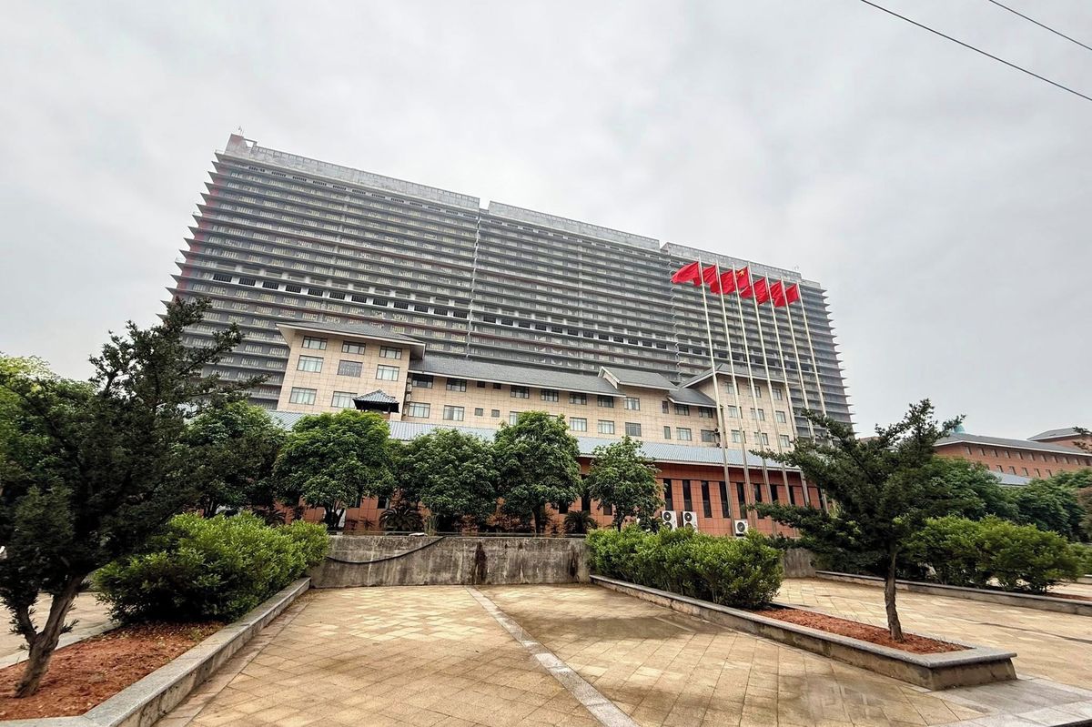 Šéfka jihočeské agrární komory popsala megavepřín v Číně. Ve 26 patrech tam odchovají přes milion prasat