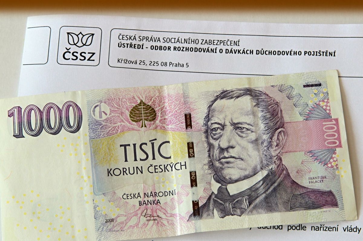 Třetina důchodců bere pod 20 tisíc. Jak zjistit výši penze předem