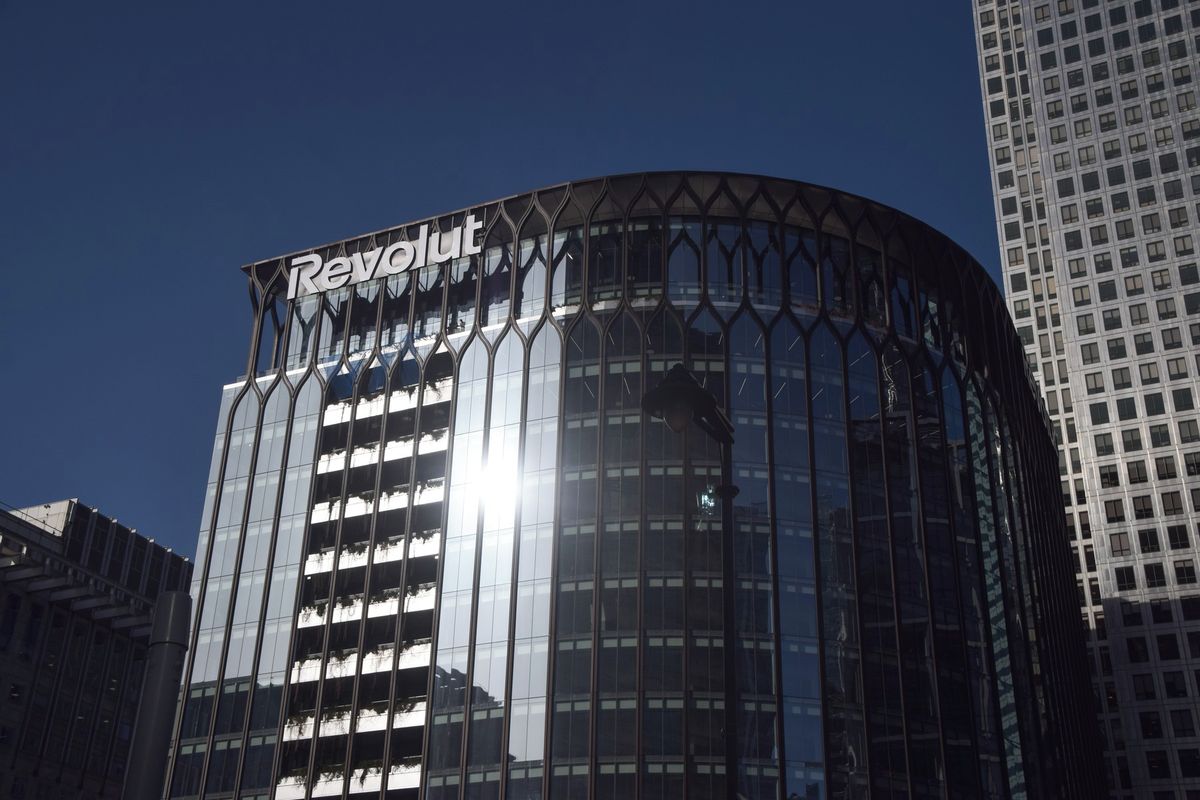 Revolut dostal v Itálii pokutu přes čtvrt miliardy
