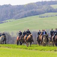 Jízda kolem osení v Lukavci na Novojičínsku.