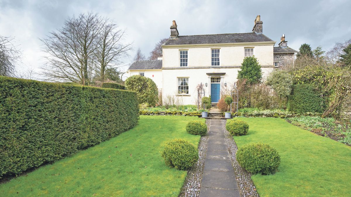 Jarní euforie na zahradě v nejdeštivější části Anglie