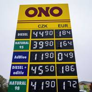 Naftu u ONO zlevnili několik desítek haléřů pod limit, ale už nejsou nejlevnější. 