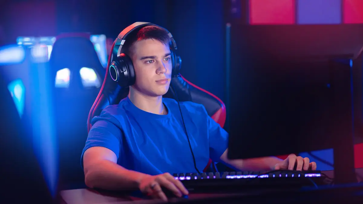 Od her až k milionovým výdělkům. Američané loví letecké dispečery mezi hráči