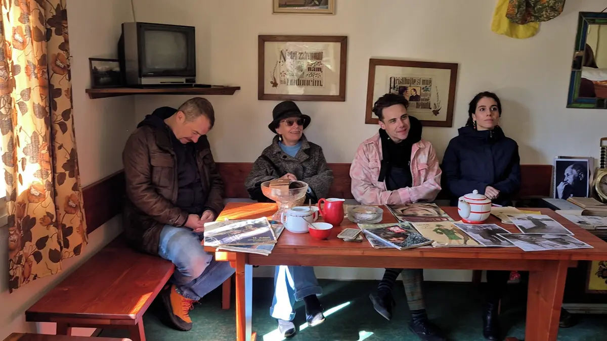 Herci začínají zkoušet Hrabalovo dílo, pro inspiraci zajeli do Kerska na jeho chatu