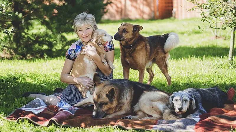 Zemřela zachránkyně týraných psů Iva Volková