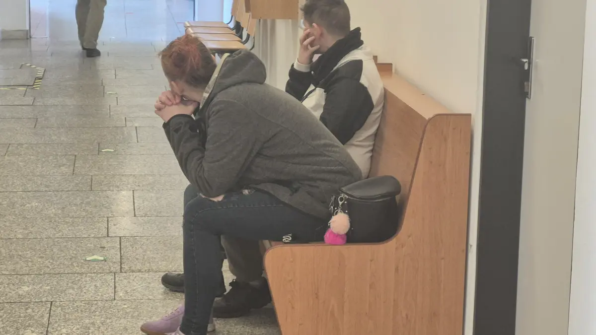 Děvčátko se až do konce života neusměje. Soud řeší hrůzný případ týrání novorozence vlastní matkou