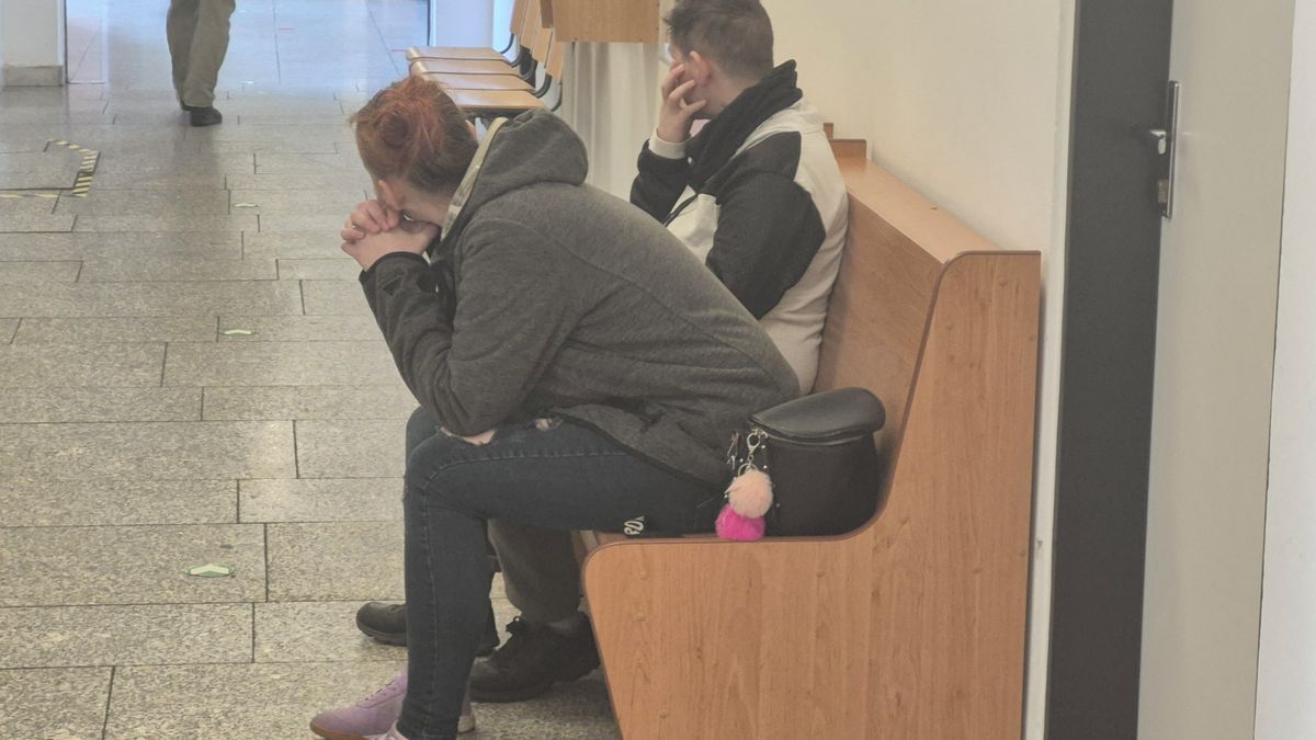 Děvčátko se až do konce života neusměje. Soud řeší hrůzný případ týrání novorozence vlastní matkou