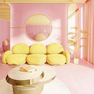 Autorská tvorba Karima Rashida je spojovaná s pojmem Sensual Minimalism, tedy smyslný minimalismus.