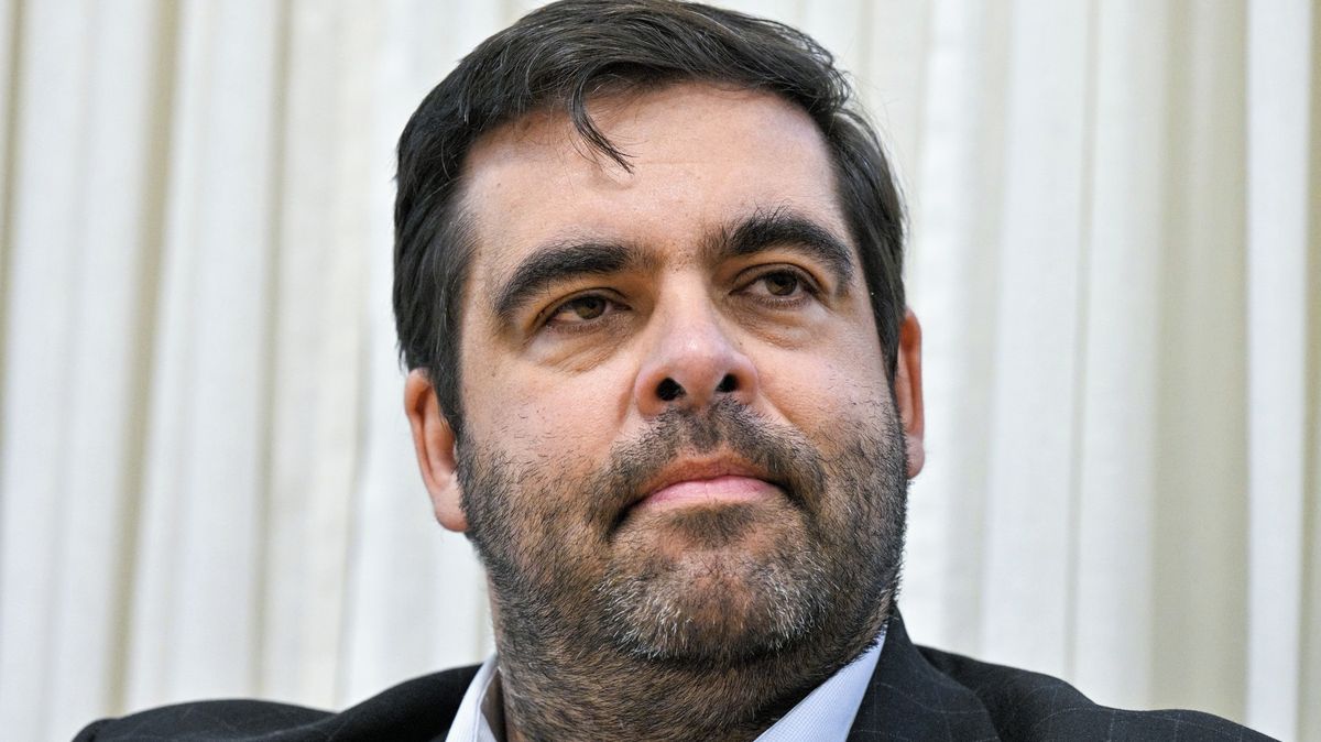 Penzijní fondy berou poplatky i za špatné výsledky. Musí se to změnit, říká exšéf důchodové komise