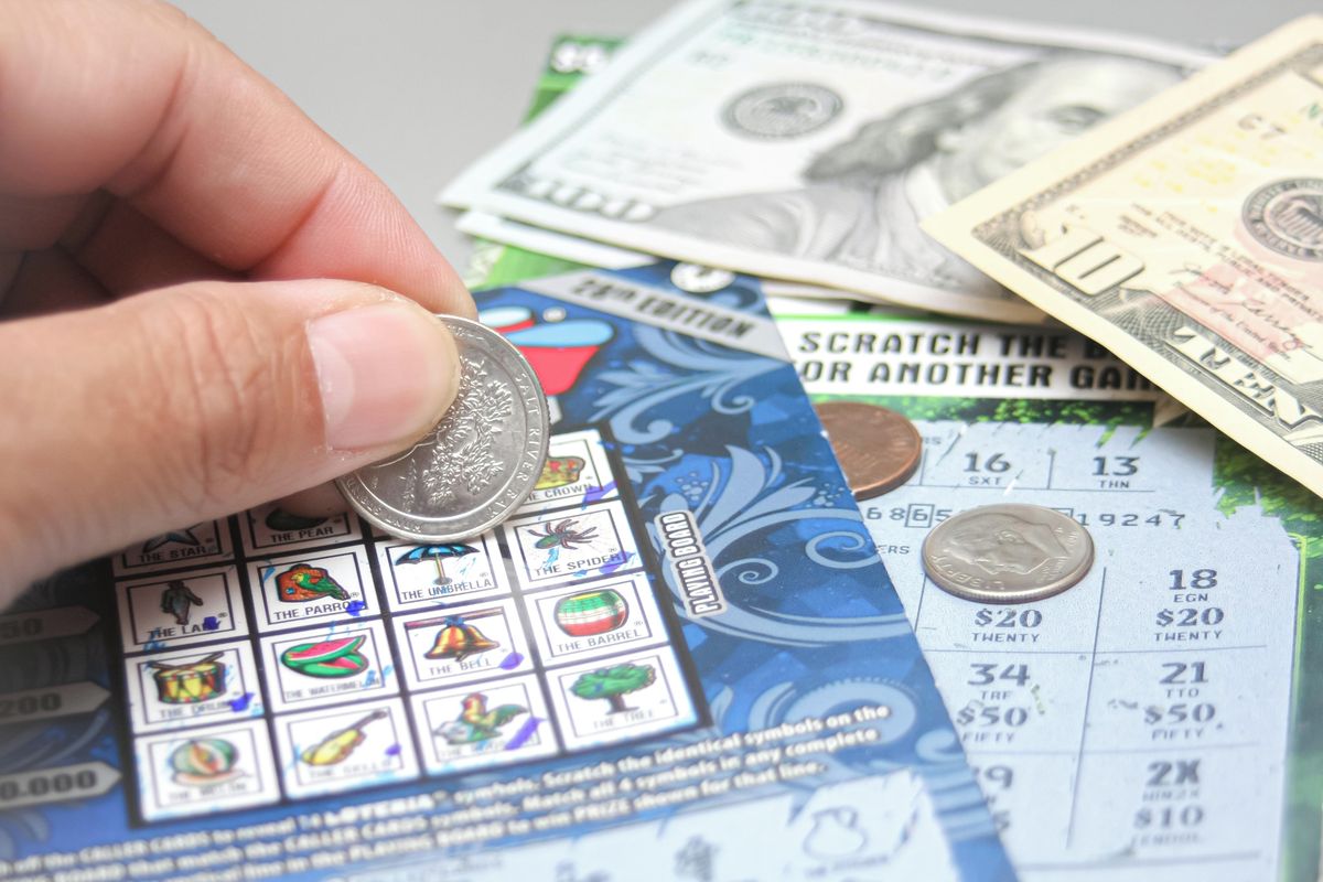 Američan si poprvé v životě koupil los, hned vyhrál přes milion