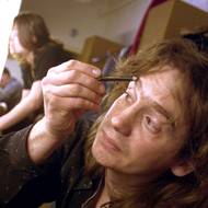 Jan Potměšil byl doma v hereckých šatnách řady divadel, celoživotně byl spojen ale především se Spolkem Kašpar.