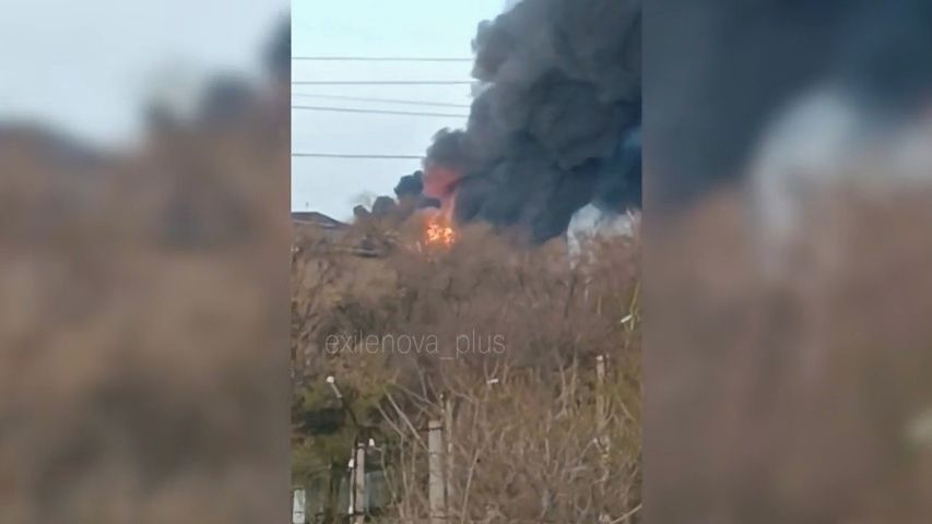 Ukrajina zasáhla klíčová ruská ropná zařízení i vojenské lodě na Krymu