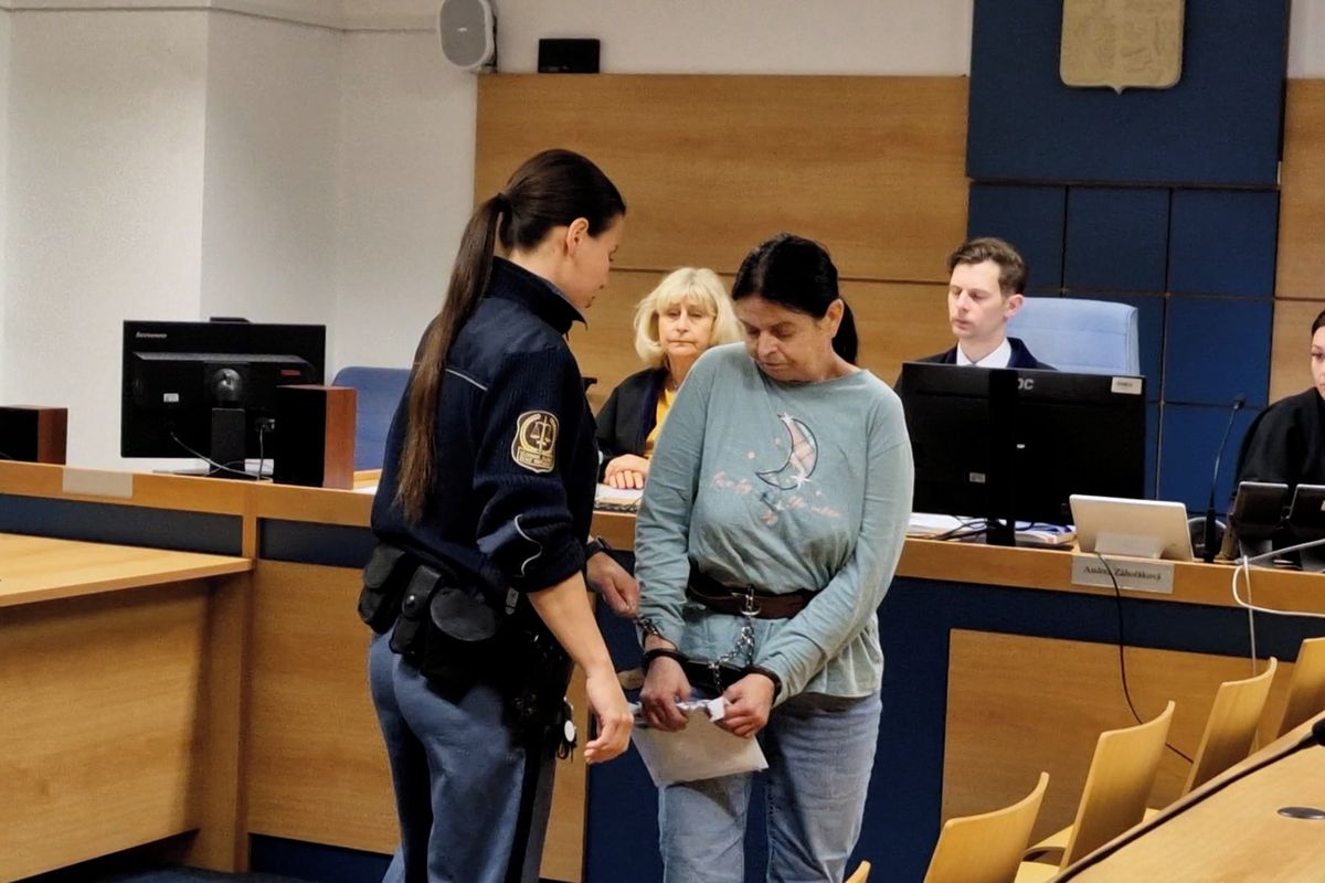 Čichala mu k prádlu a nakonec tasila nůž. Chorobně žárlivá žena ze Zlína dostala dvanáct let