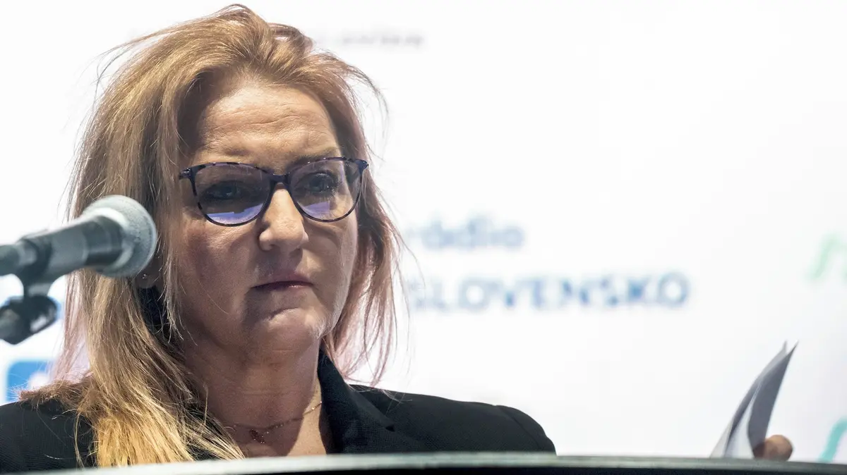 Od rušení poplatků ke strachu z vysílání kritických projevů. Jak to šlo na Slovensku s veřejnoprávní televizí