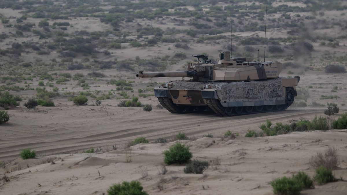 Francie se chystá na válku a zbrojí za miliardy