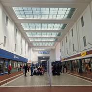 Denně tudy projde na 20 tisíc cestujících.