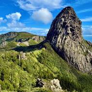 Roque de Agando nelze přehlédnout.