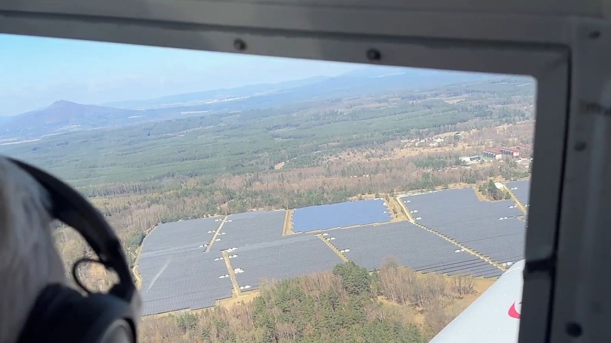 Ralsko jako oběť fotovoltaiky. Hejtmanství plánuje další obří solární projekt