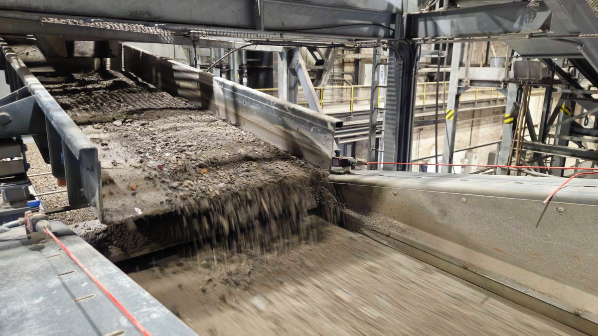 Brněnská třídička odpadu jako jediná v Česku separuje i milimetrové neželezné kovy