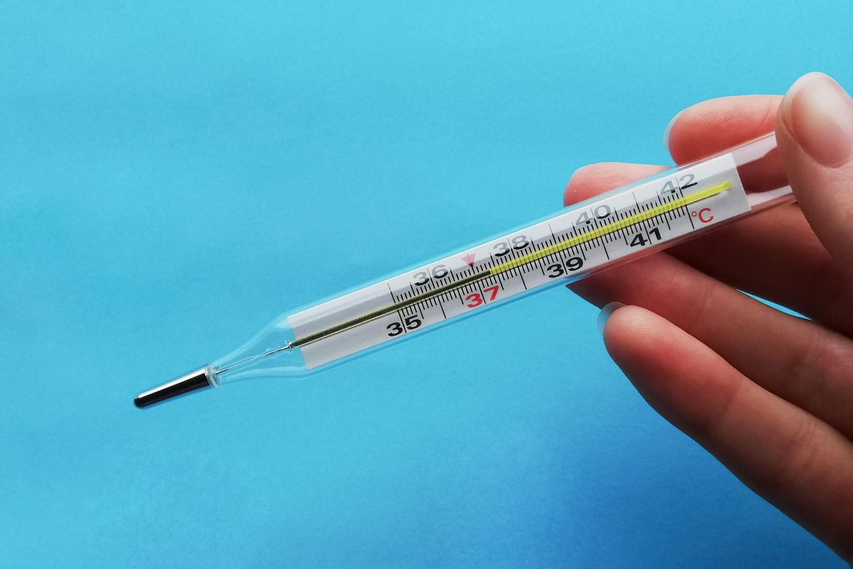 Lékaři vyoperovali Číňanovi z těla rtuťový teploměr. Spolkl jej jako dítě před dvaceti lety