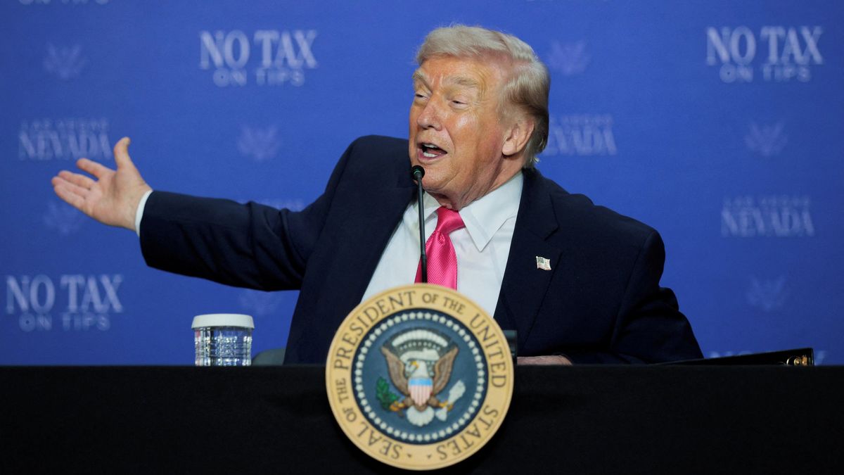 Brzy zveřejníme zajímavé dokumenty o UFO, prohlásil Trump