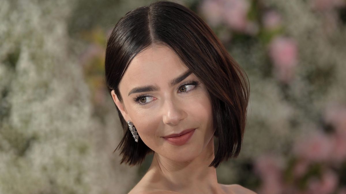 Odvážná, hravá, nezaměnitelná. Taková je krása v ikonickém seriálu Emily in Paris