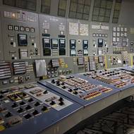 Málo se ví, že po havárii elektrárna dál fungovala, poslední reaktor byl odstaven až na konci roku 2000.