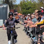 Podívat se na ně přišly stovky lidí.