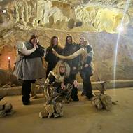 Tým neandertálských žen v jeskyni Kůlna.