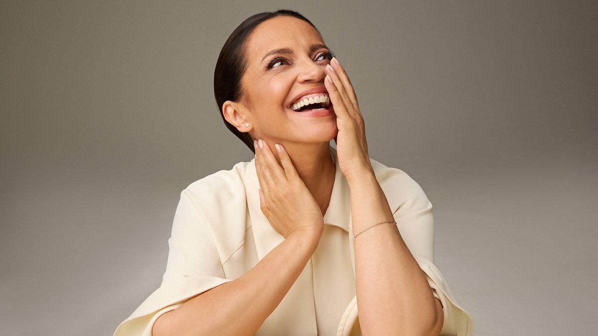 Od Neposlušných tenisek k jednadvaceti Slavíkům. Lucie Bílá slaví šedesátiny