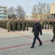 Ministr obrany Jaromír Zůna při slavnostní přísaze nováčků