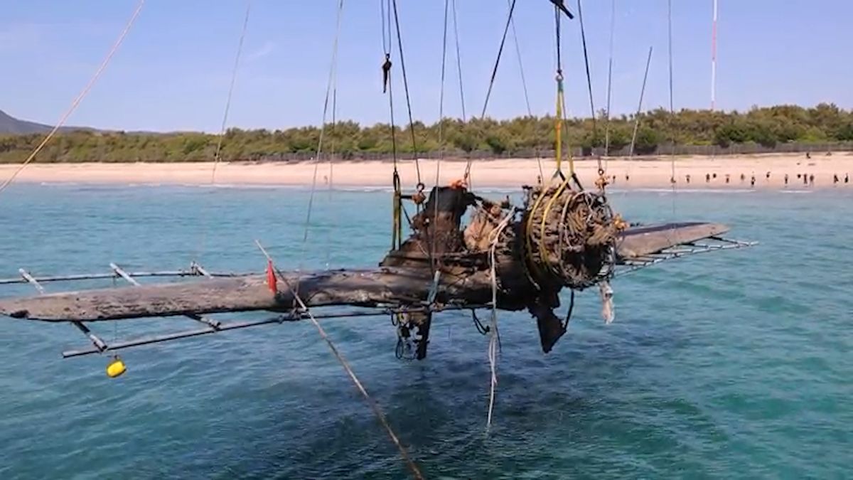Japonci vyzvedli z moře svoji stíhačku z druhé světové války