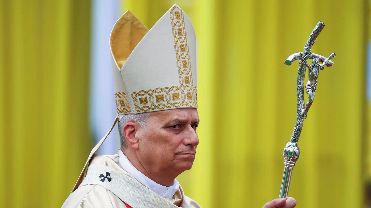 Papežovu bratrovi hrozili bombovým útokem