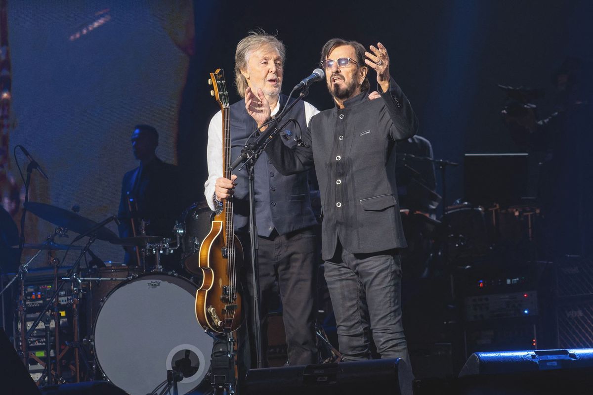 Paul McCartney nazpíval svůj první duet s Ringem Starrem