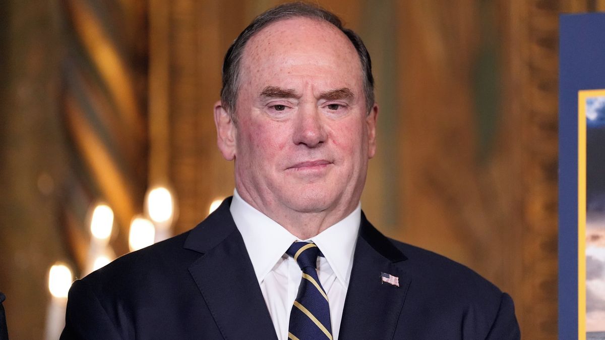 Šéf amerického námořnictva Phelan končí ve funkci, uvedl Pentagon