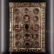 Svatojiřský plenář. Unikátní „desky“ uchovávající ostatky světců. 