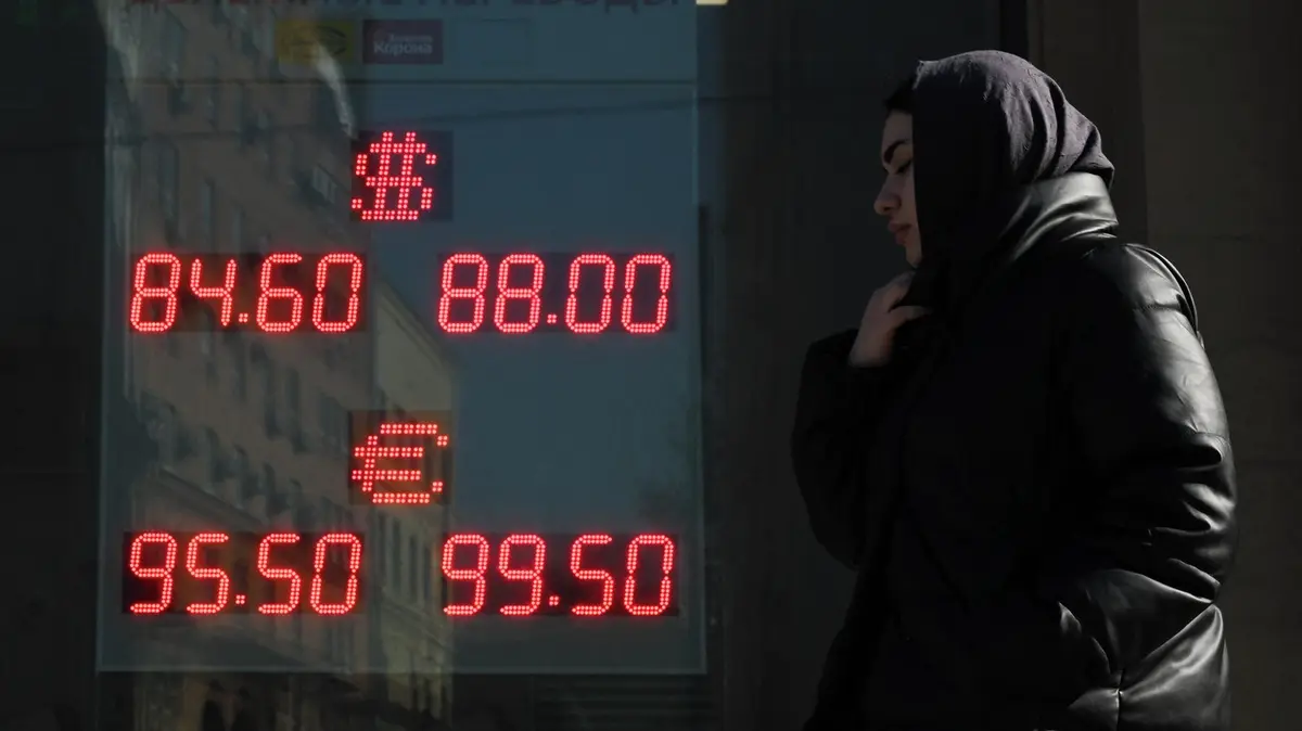 Ani mimořádné zisky z prodeje ropy ruskou ekonomiku neoživily, tvrdí šéf švédské rozvědky