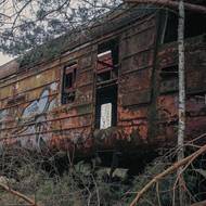 Opuštěný vagon ve stanici Janiv. Právě ta byla klíčovým nádražím pro Pripjať i samotnou elektrárnu.