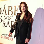 Usedlá nám přišla i volba zpěvačky Elizabeth Kopecké.