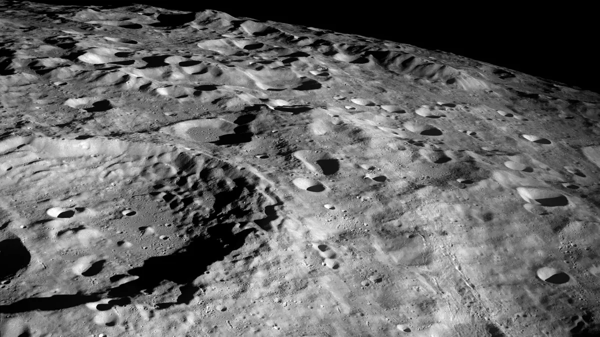 Poprvé v historii lidé uvidí osvětlený ikonický útvar na odvrácené straně Měsíce