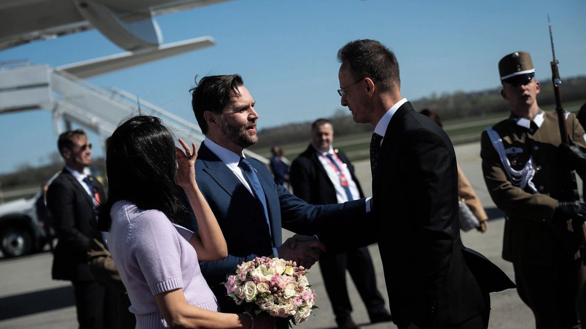 J. D. Vance přiletěl do Budapešti
