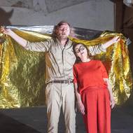 Láska má mnoho podob. Na snímku Martin Pechlát a Gabriela Míčová.