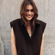 Vesta s ramenními vycpávkami a elastickým lemem, Zara, 849 Kč