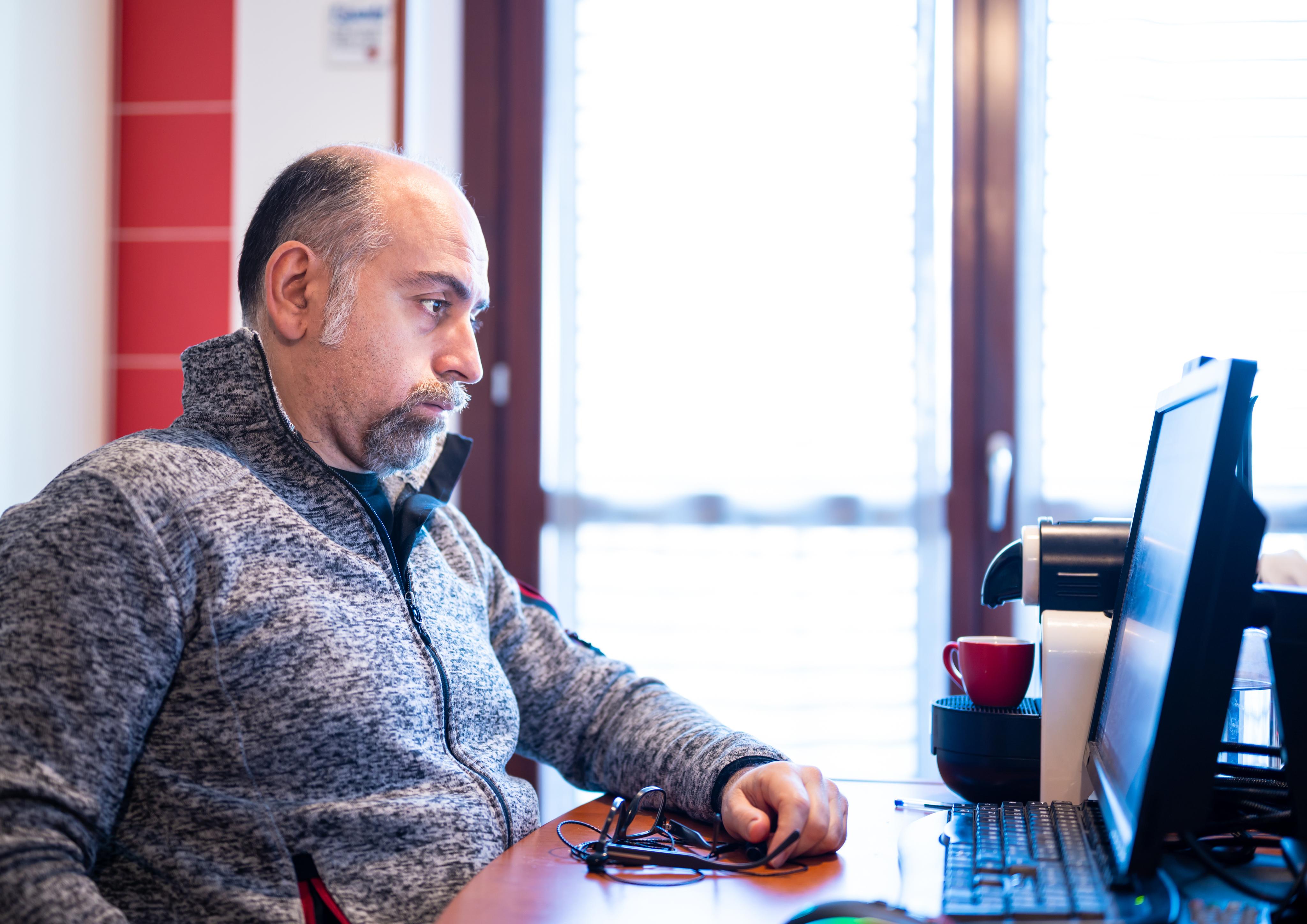Firmy zdržuje vyplňování statistik pro stát. Nestíhají, a tak data odhadují